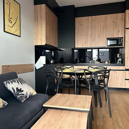 Apartament No82 Yellow Holiday Home Zator Bagian luar foto