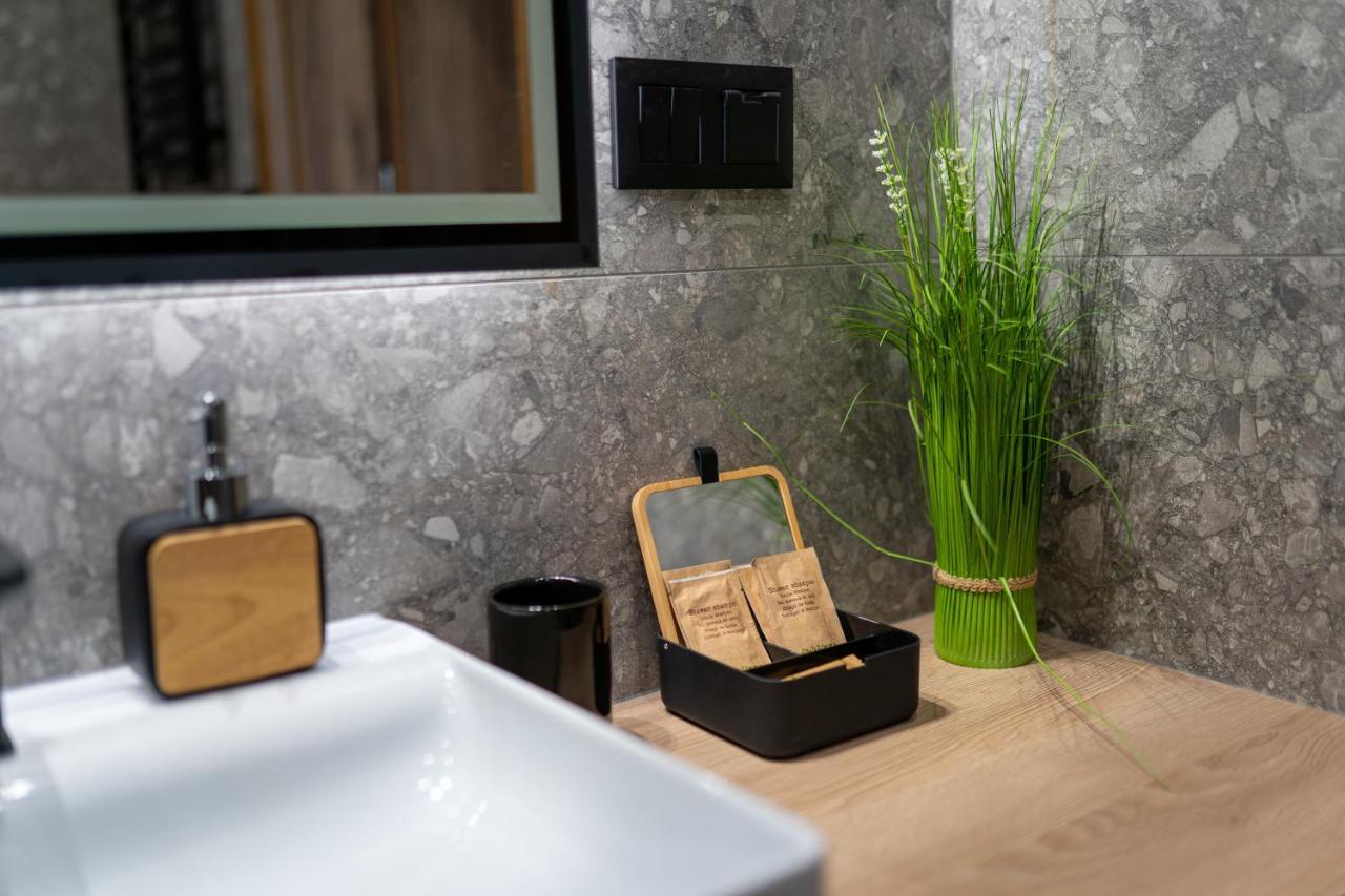 Apartament No82 Yellow Holiday Home Zator Bagian luar foto