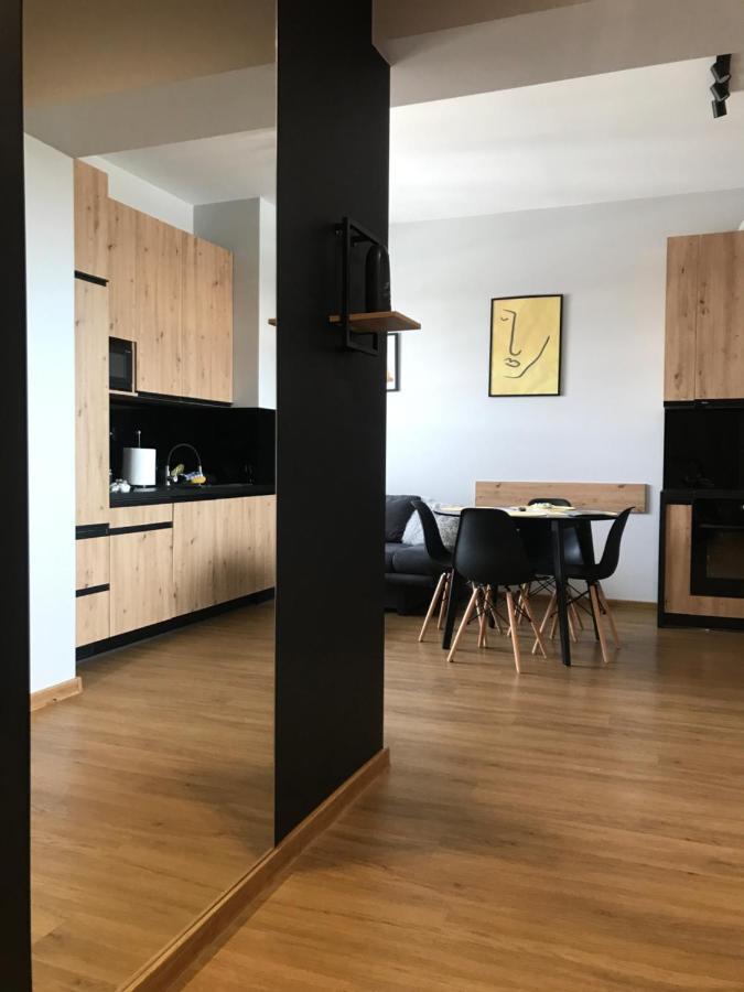 Apartament No82 Yellow Holiday Home Zator Bagian luar foto
