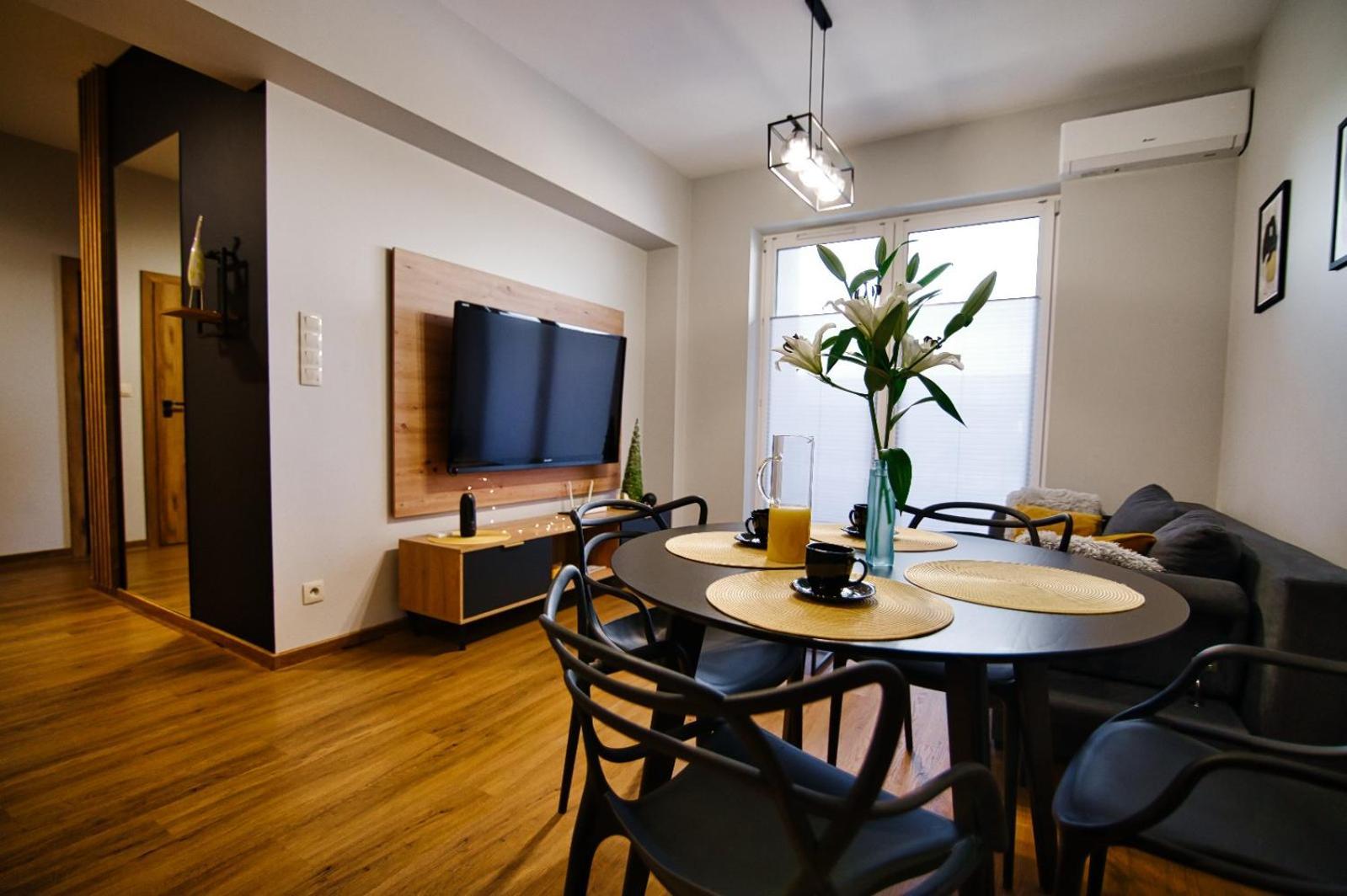 Apartament No82 Yellow Holiday Home Zator Bagian luar foto